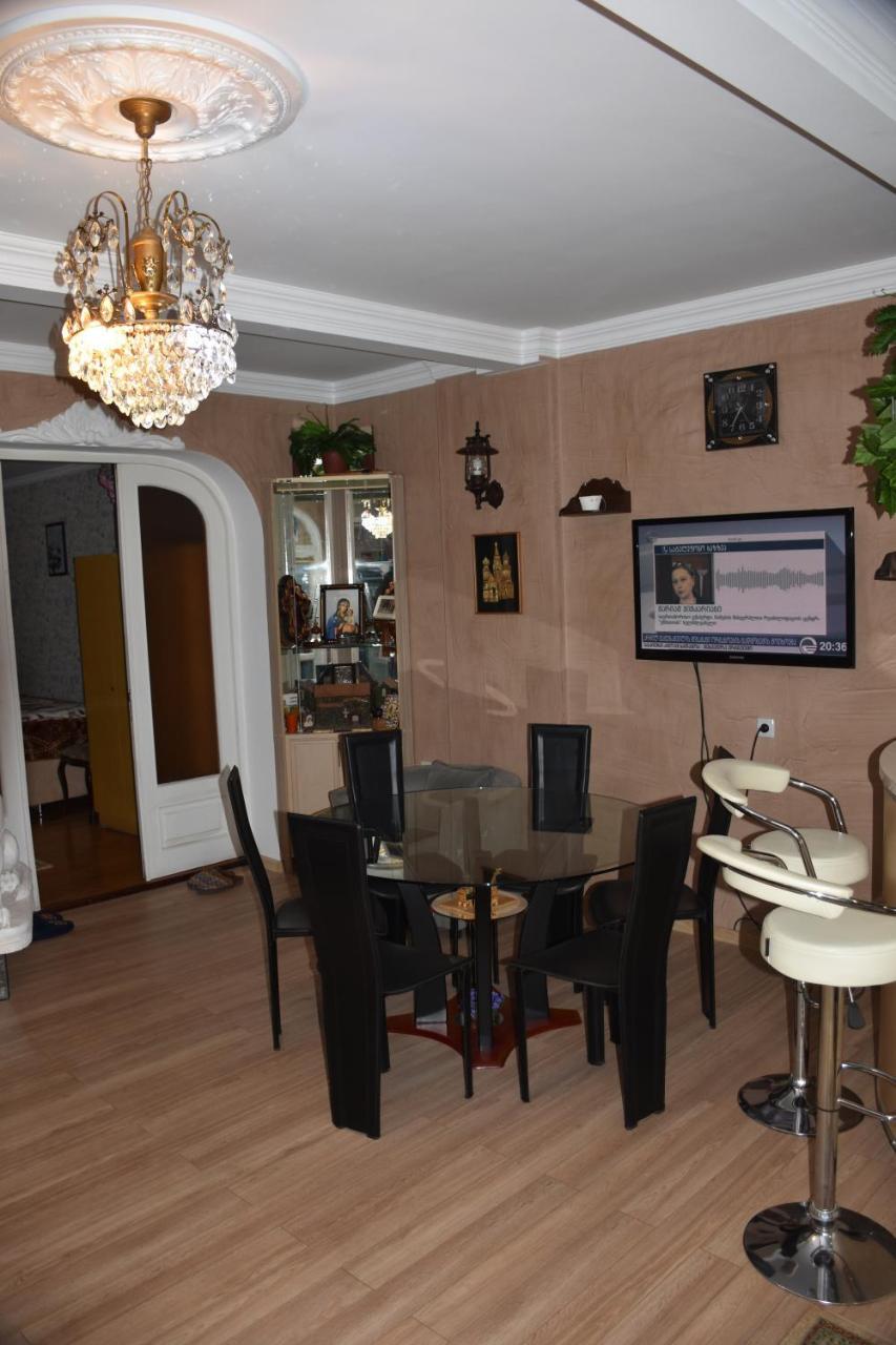 3 Room Flat In Tbilisi Luaran gambar